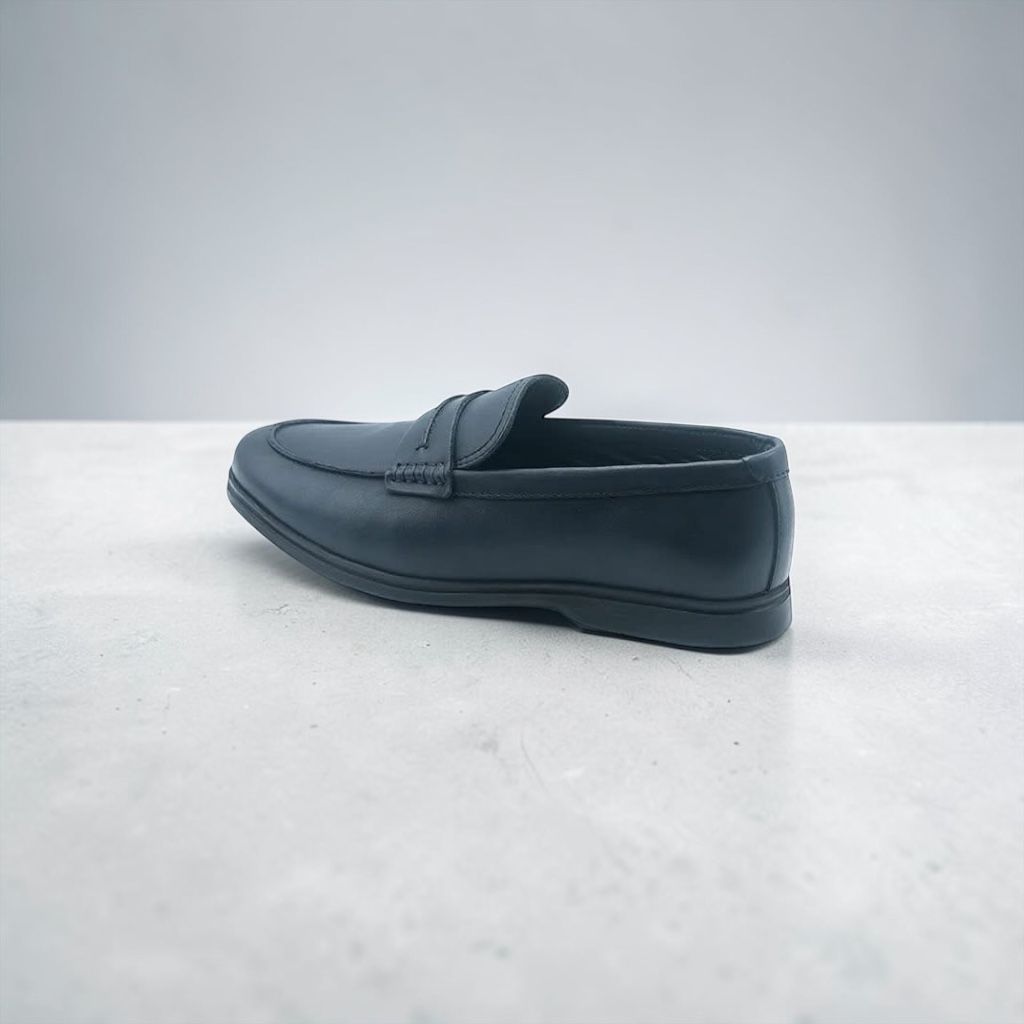 Raahi Royal Navy — Crafted with Premium Live Leather